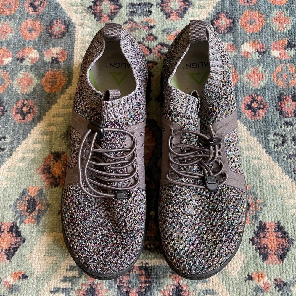 Align nursing shoes